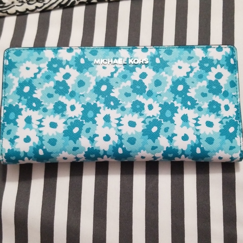 Michael Kors wallet